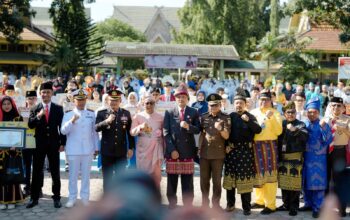 Plt Kepala Dinas Pendidikan Provinsi Riau Ikuti Hari Sumpah Pemuda ke-96 di SMA Negeri Plus Provinsi Riau