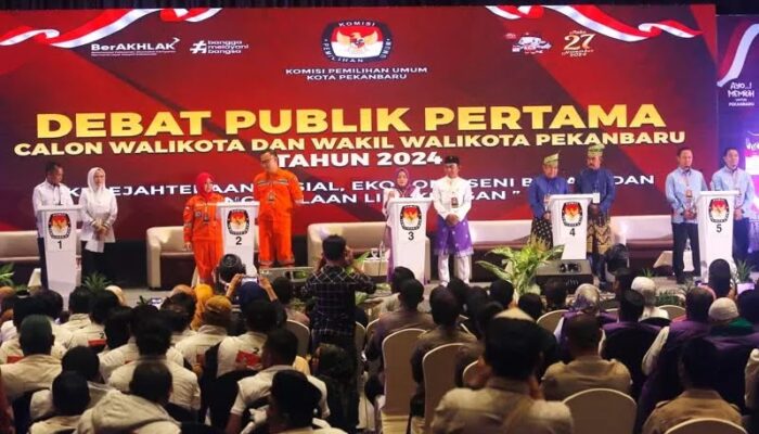 Panas.., Debat Pertama Calon Walikota dan Wakil Walikota Pekanbaru Pilkada Serentak 2024