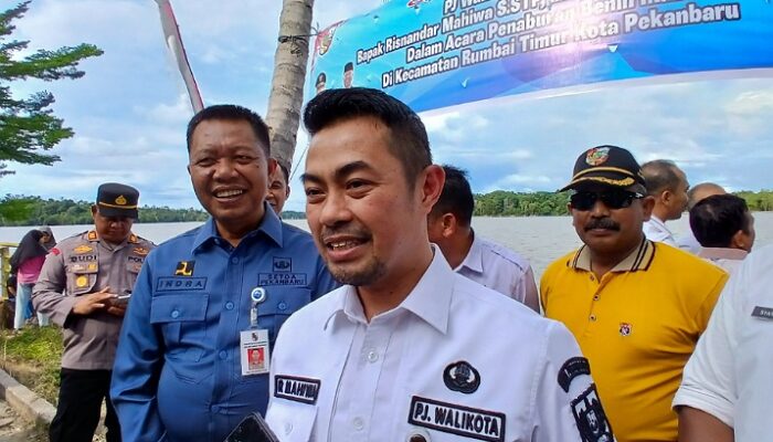 Pj Wali Kota Pekanbaru Dorong Pengembangan Potensi Wisata di Danau Buatan