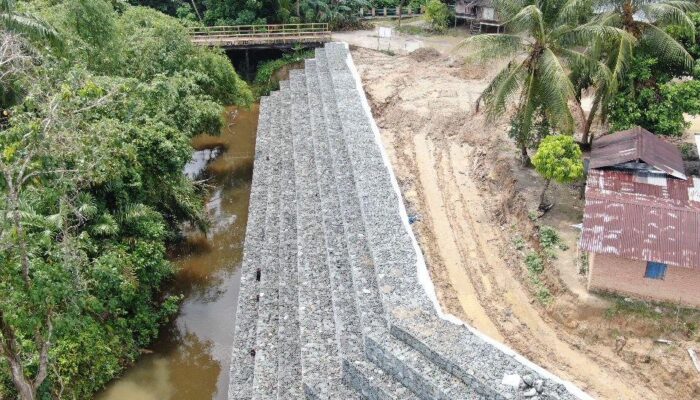 Masyarakat Bersyukur Atas Pengerjaan Proyek Turap di Desa Gobah Kampar