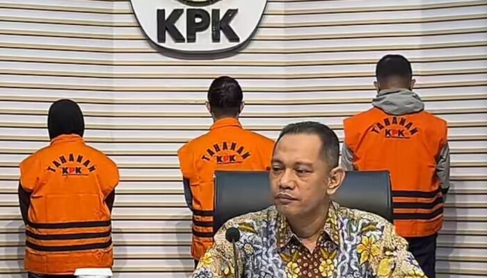 Uang Sejumlah 6 Miliar dan 9 Pejabat Pemko Pekanbaru Hasil OTT Dibawa KPK ke Jakarta