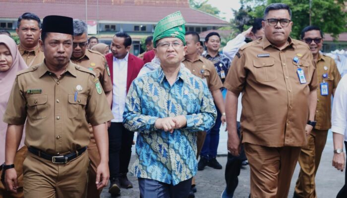 Plt Kadisdik Provinsi Riau Ucapkan Terimakasih juga Titipkan Harapan Kepada Wakil Menteri Pendidikan Dasar dan Menengah Atip Latipulhayat