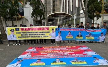 Aksi Damai Mahasiswa di Depan Kantor Kejati Riau Dibubarkan Aparat Kepolisian