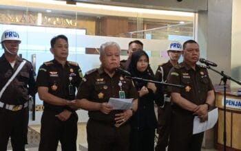 Skandal Minyak Mentah, Dirut Pertamina Ditetapkan Tersangka Bersama 6 Pejabat Lainnya, Rugikan Negara Rp193 Triliun