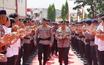 Dansat Brimob Polda Riau sambut kunjungan Kapolda Riau ke Mako Brimob