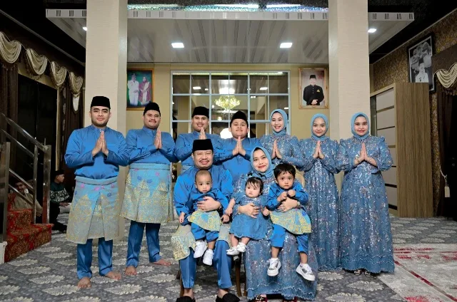Bupati Bengkalis Kasmarni Gelar Open House di Kediaman Pribadi