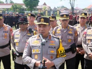 Polda Riau Hadir, Kapolda Herry Heryawan dan Tim BKO Turun Langsung Bantu Korban Bencana