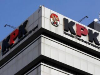 Pagar Kekuasaan Riau Yang Mulai Retak