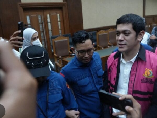 Kasus Korupsi Pertamina Rp285 Triliun, Anak Rizal Chalid dan 8 Terdakwa Divonis Hanya 9–15 Tahun Penjara