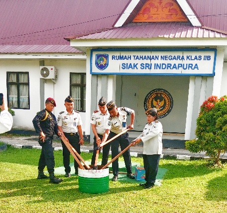 Rutan Siak Gelar Apel Ikrar Bebas HALINAR, Tegaskan Perang terhadap Narkoba dan Handphone Ilegal