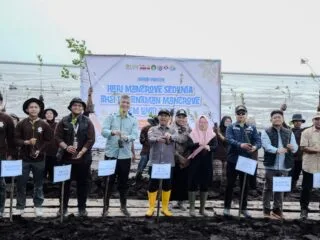 Wabup Bagus Santoso Ajak Mahasiswa Jaga Kelestarian Mangrove