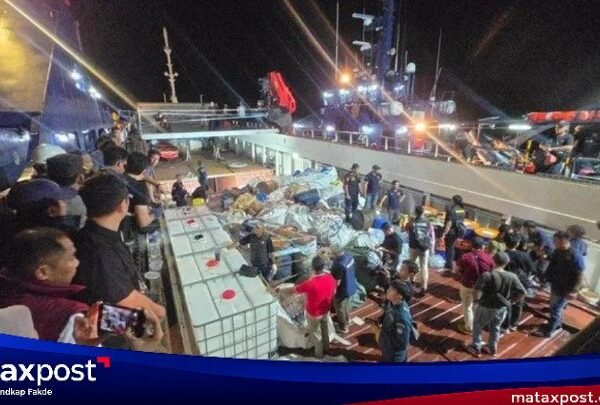 Dahsyat! Kapal Pengangkut Sabu Cair 2,6 Ton Ditangkap di Perairan Karimun