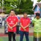 Ketua PSSI dan Ketua Karang Taruna Pelalawan Ikut Meriahkan HUT RI ke-81 dengan Sepak Bola Sarungan