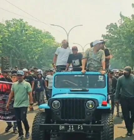 Eri Bukit Pimpin Aksi Damai, Desak Evaluasi Kontrak Parkir PT Yabisa
