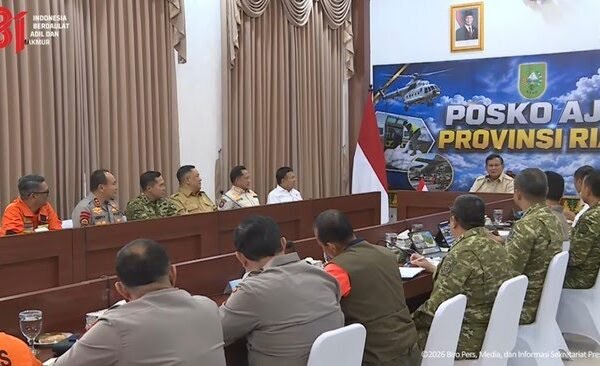Prabowo Janjikan Kenaikan Jabatan untuk Pangdam dan Kapolda Riau Jika Karhutla Tuntas