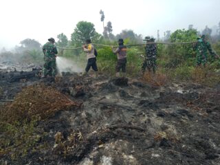 471,39 Hektare Terdampak Karhutla Inhu, Tim Gabungan Tembus Kawasan Hutan Kejar Titik Api