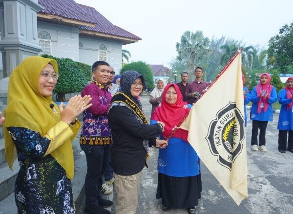 Selamat Bertanding! Bupati Afni Lepas Kontingen PORSENI IGTKI ke Kuansing